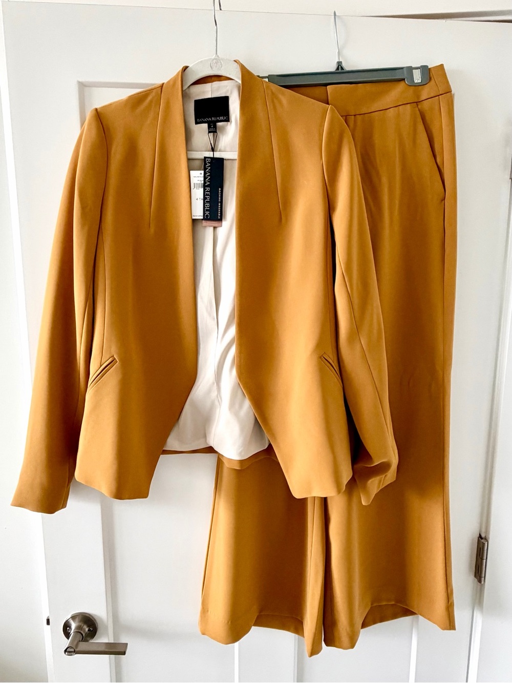 Banana Republic Golden Yellow Mustard Suit Collarless Blazer & Wide-Leg Pant 4
